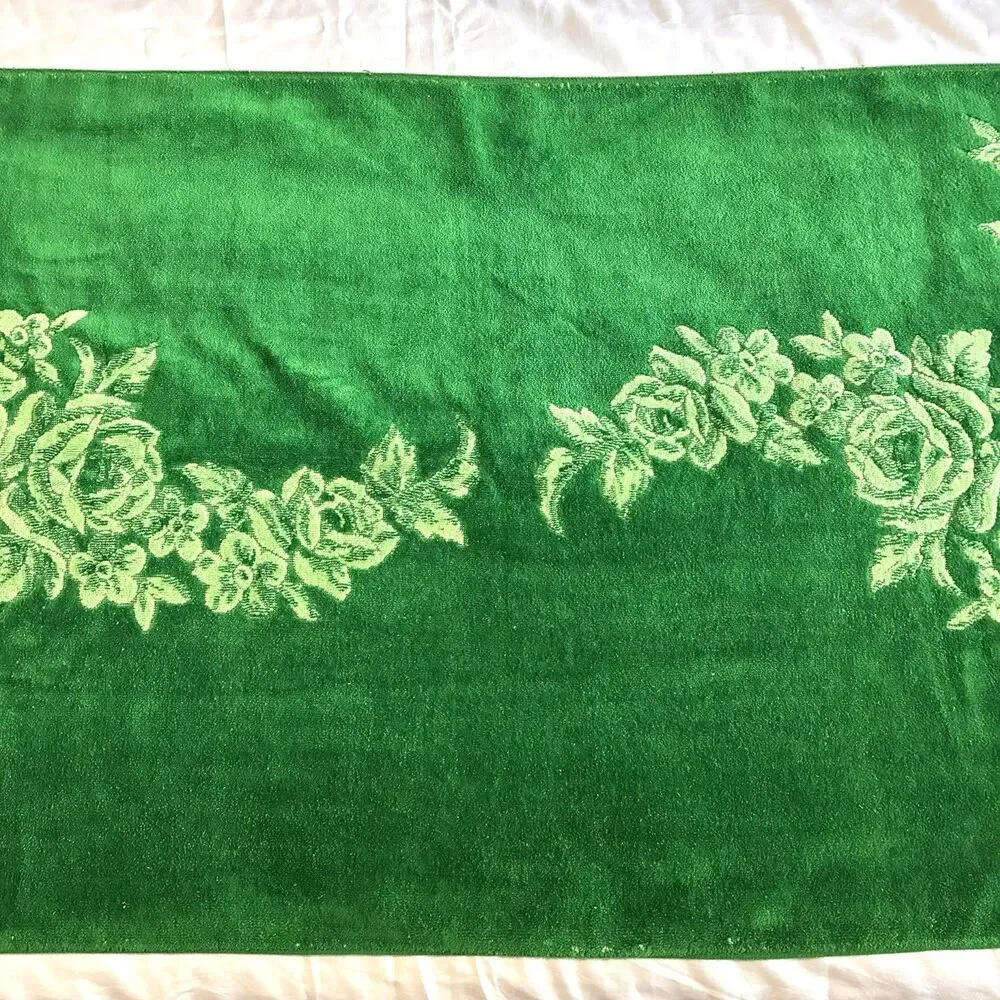 Vintage Fieldcrest Emerald Green Rose Floral Bath Size Towel MCM Flowers 53x26